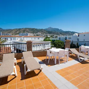 apartamentos-manuel-martin.hotelsinnerja.org/